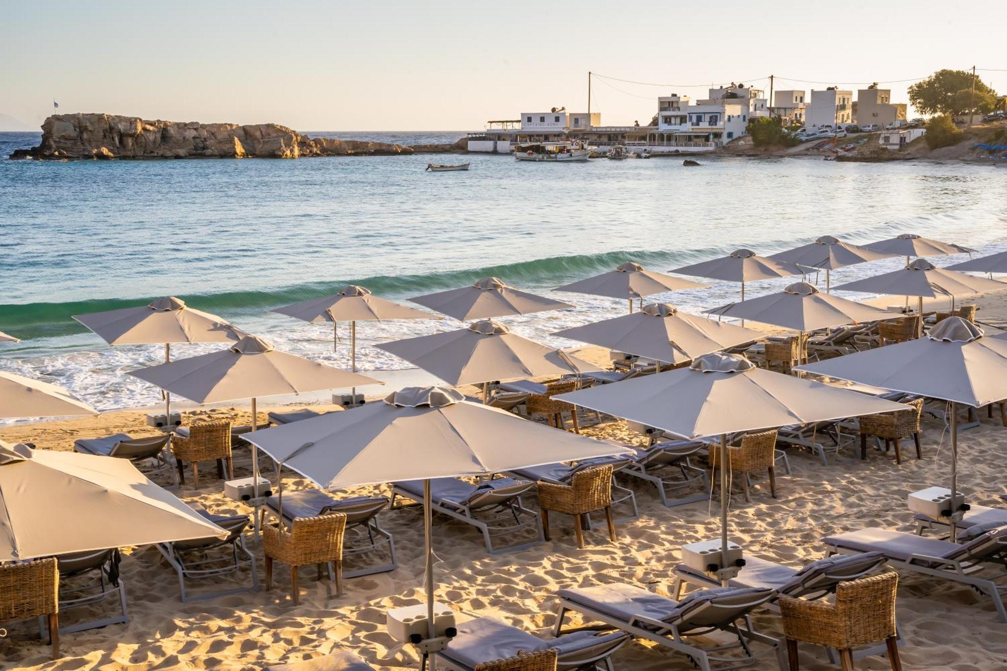 Le Grand Bleu Studios & Apartments Lefkos  المظهر الخارجي الصورة