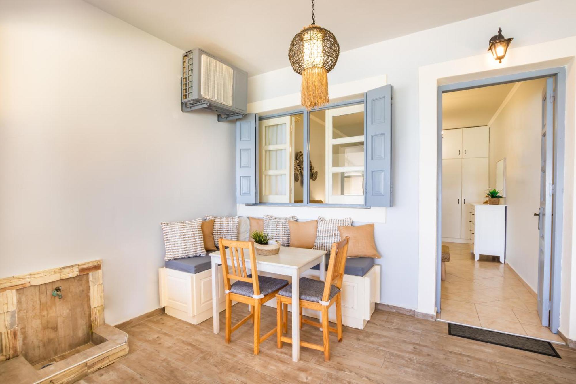 Le Grand Bleu Studios & Apartments Lefkos  المظهر الخارجي الصورة